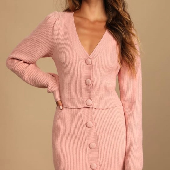 Sweater and skirt set - Picture 1 of 6